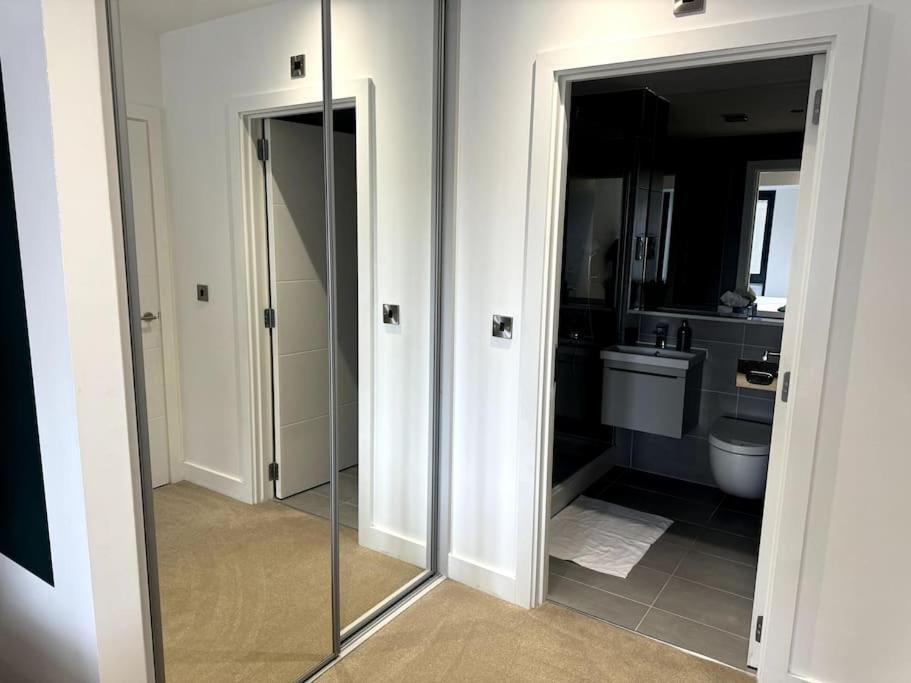 Luxury Oaks Suite, Free Private Parking, 2 Bed 2 Bathroom Apartment, Central Solihull Birmingham Buitenkant foto